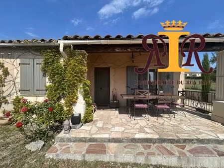 villa de plais-pieds avec vue  beau terrain et piscine