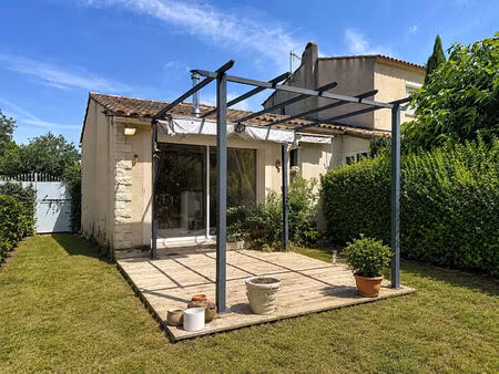vente maison 2 pièces  60.00m²  entraigues
