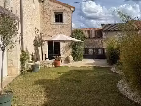 vente maison 5 pièces 151 m² à cissé (86170)  269 400 €