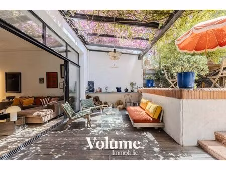 endoume avec box en sus : esprit maison de charme et patio