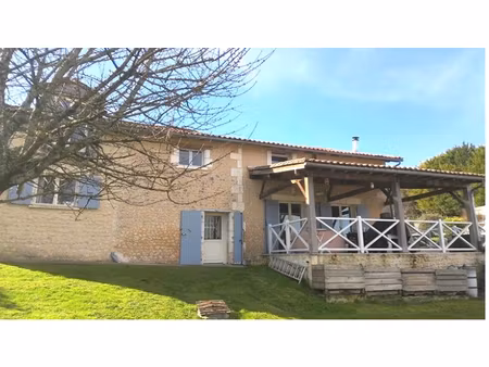 vente maison 7 pièces 161 m² à salles-lavalette (16190)  294 000 €