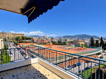 location appartement 2 pièces 56 m² à nice (06000)
