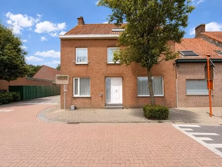 moorslede - verzorgde halfopen bebouwing met garage en ruime tuin