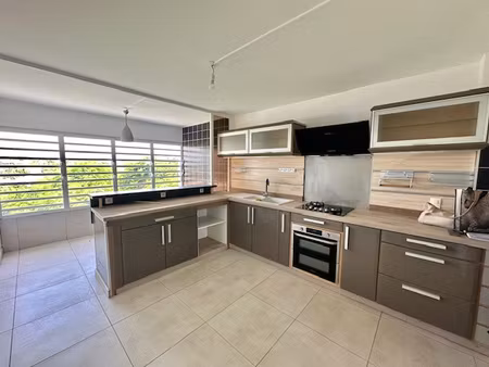 location appartement 3 pièces 96m² le gosier 97190