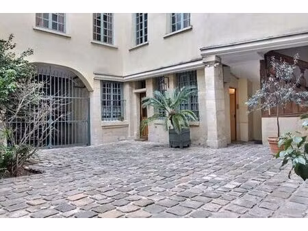 appartement de 2 pièces de luxe à beaubourg  marais  notre dame - ile de la cité  france