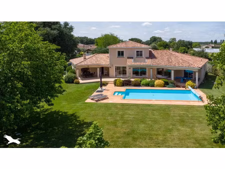 vente maison 7 pièces 209 m² carbonne (31390)