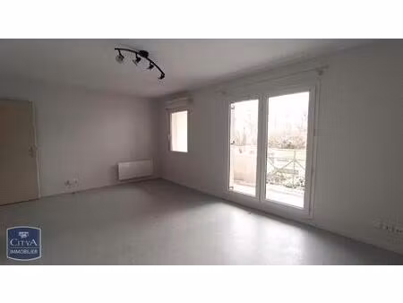 location appartement 1 pièce 33m² arpajon 91290