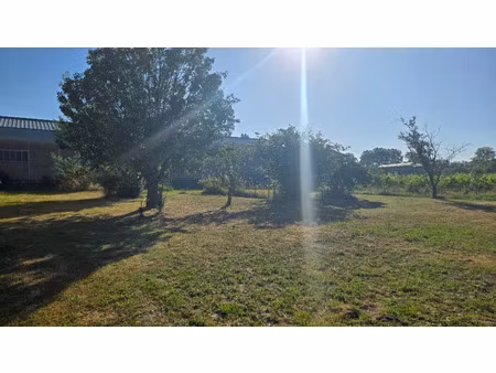 vente terrain 605 m² saint-andré-de-cubzac (33240)
