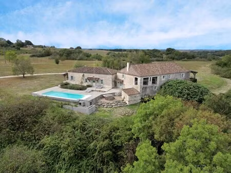 propriété exceptionnelle avec piscine et maison d'amis