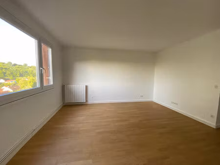 location appartement 4 pièces  73.00m²  buc