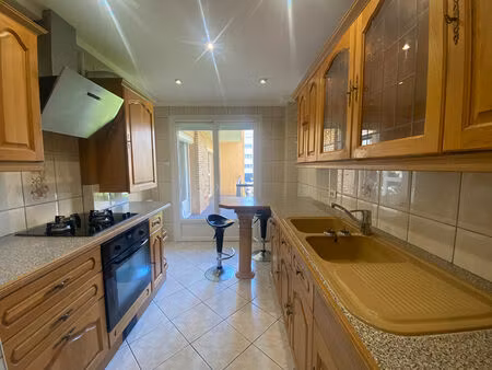 location appartement 3 pièces  68.58m²  maurepas