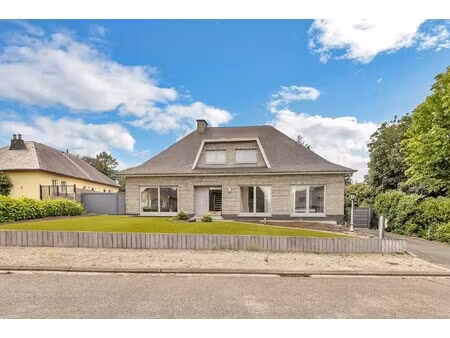 huis te koop in roosdaal met 4 slaapkamers