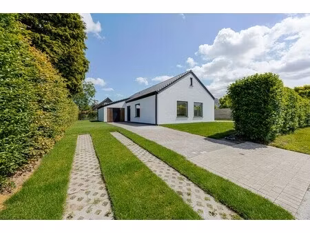 huis te koop in sint-kruis met 3 slaapkamers
