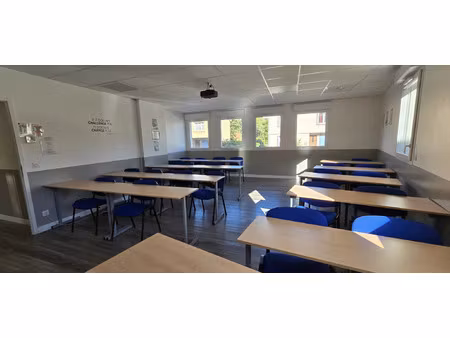 location commerce 122 m² à clermont-l’hérault (34800)
