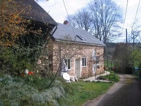 jolie maison en pierrre à vendre à en pleine nature