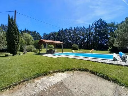 maison - 145m ²