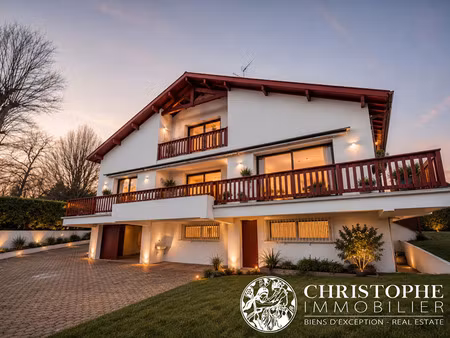 vente maison 8 pièces 299m2 saint-jean-de-luz 64500 - 1475000 € - surface privée