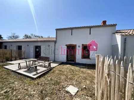 idéal résidence secondaire - maison de deux chambres rénovée située proche des plages !