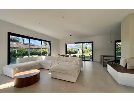 maison la tour-de-salvagny 185.31 m² t-5 à vendre  880 000 €