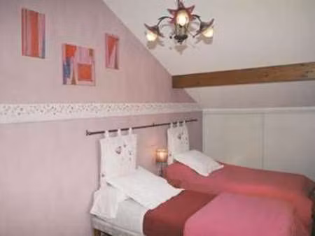 location appartement t1 meublé à saint-genis-laval (69230) : à louer t1 meublé / 12m² sain