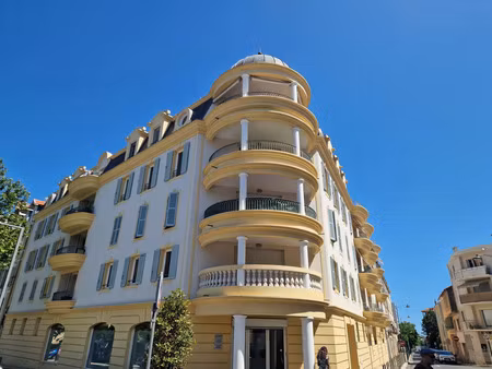 vente appartement 1 pièces 35m2 hyères 83400 - 180000 € - surface privée