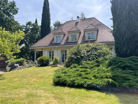 vente maison 7 pièces 211 m² à castelsarrasin (82100)  452 000 €