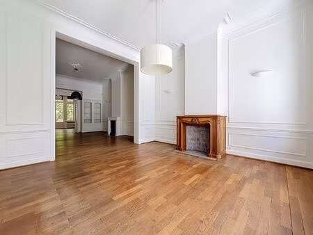 appartement à louer avec garage et terrasse   forest (vbe36742)