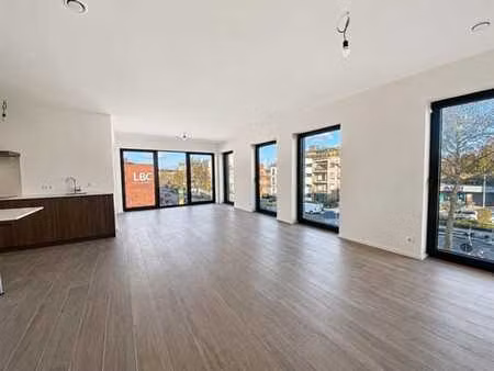 appartement neuf 3 chambres avec parking à mortsel