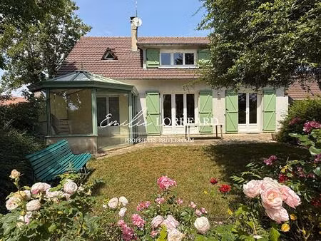 maison neuville sur sarthe 6 pièce(s) 145 m2