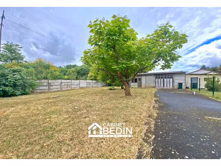terrain 593 m²