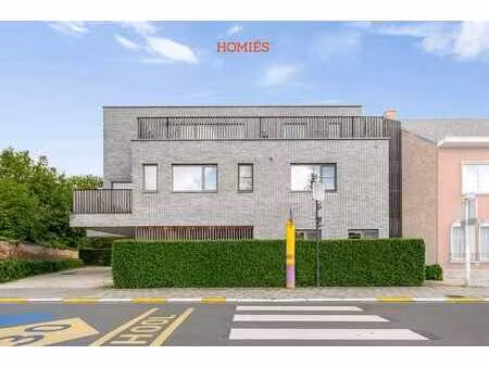 ruim 2-slaapkamerappartement met terras en staanplaats