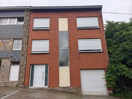 maison rénovée de 130m² avec 2 chambres  garage et jardin