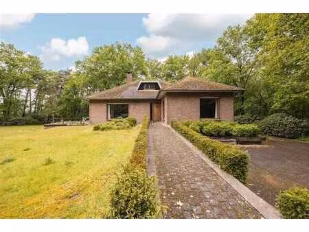 propriété de charme dans un endroit magnifique à vendre à pu