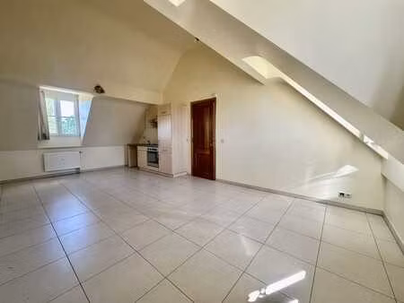appartement 1 chambre lumineux avec parking privatif
