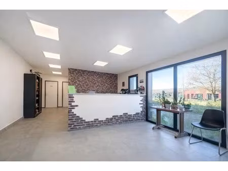 local d’activité 400 m² + mezzanine – zone pro chinon
