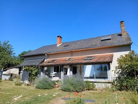 magnifique propriété de 4 chambres située dans sa propre oasis de calme