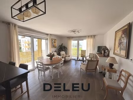 bel appartement lumineux 2 chambres  balcon et 2 parkings