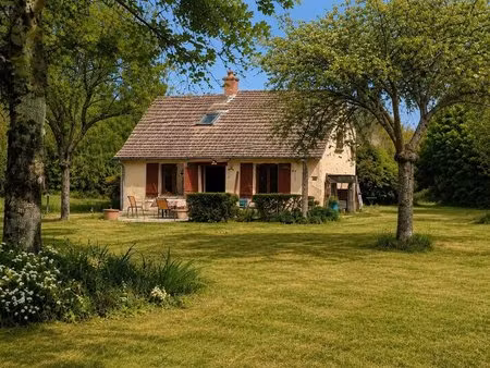 continvoir (37340) – maison de campagne avec plan d'eau dans un environnement privilégié