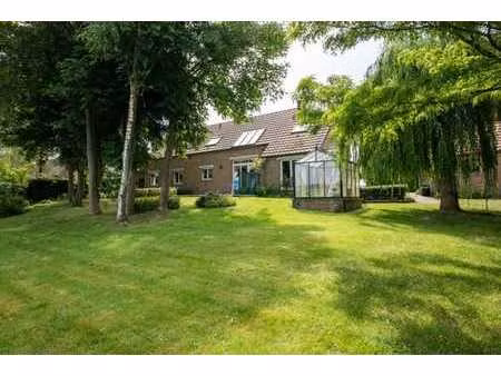 superbe villa (4ch/3sdb) avec vue sur les champs