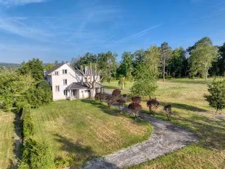 maison de caractère sur 1ha. 38a. – cadre paisible et rare !