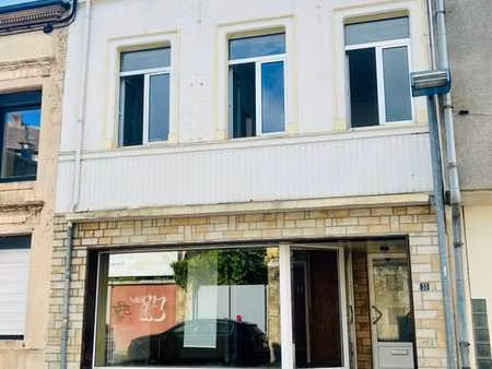 immeuble mixte à rénover avec fort potentiel