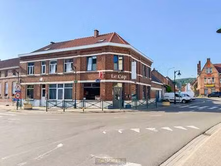 te koop  handelspand met ruime woonst op commerciële topl...