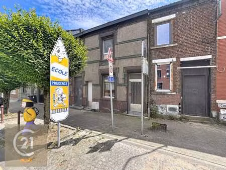 maison 2 ch à rénover idéal pour une famille avec jardin