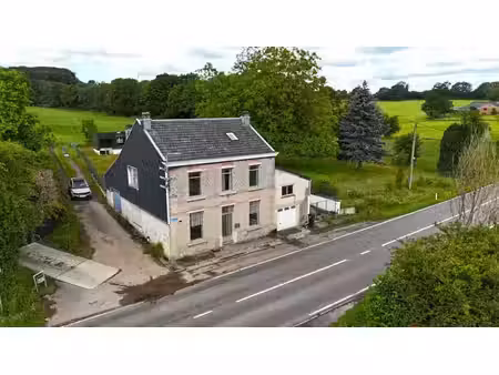maison 4 façades – 3 chambres – terrain 2208m² – 2 garages