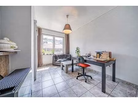 appartement une chambre en très bon état - elec conforme