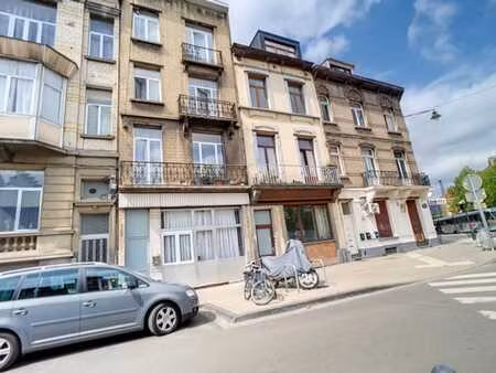 spacieuse maison de ± 300 m² – 6 chambres & fort potentiel