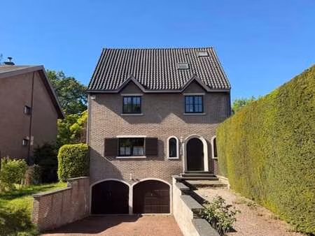 vandervelde - villa de +/- 319m2 avec superbe jardin !