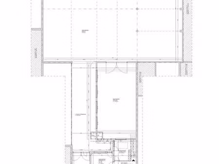 entrepôt de 750m² plus bureaux et cave