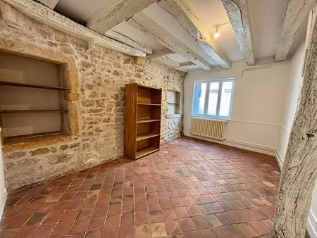 appartement nevers 3 pièce(s) 95 m2 - 2 chambres - rez-de-chaussée - dépendance - pas de..