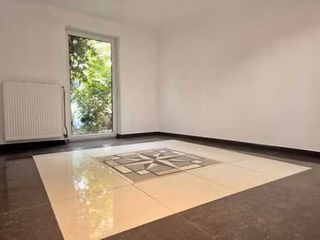 bel appartement fonctionnel situé à 2 pas de la médiacité